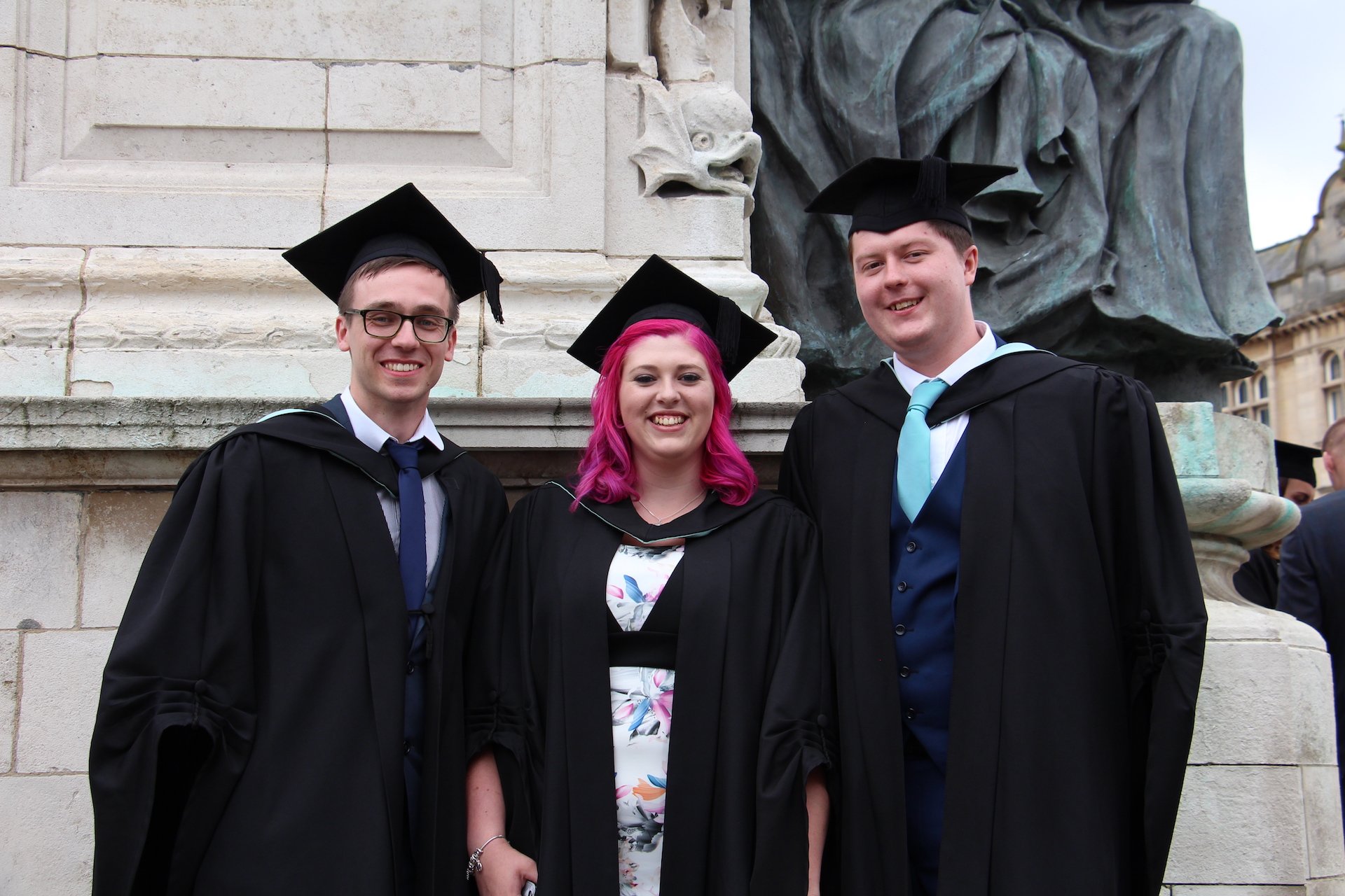 Hull Online graduates