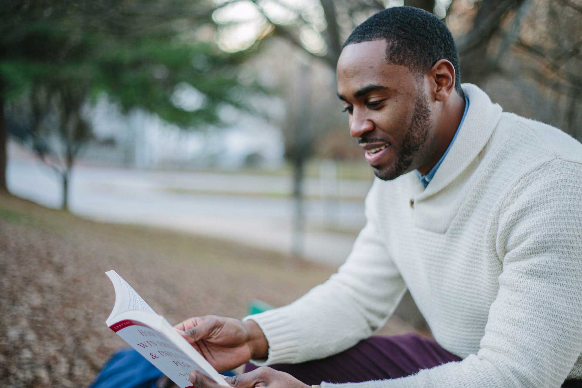 student_reading_banner